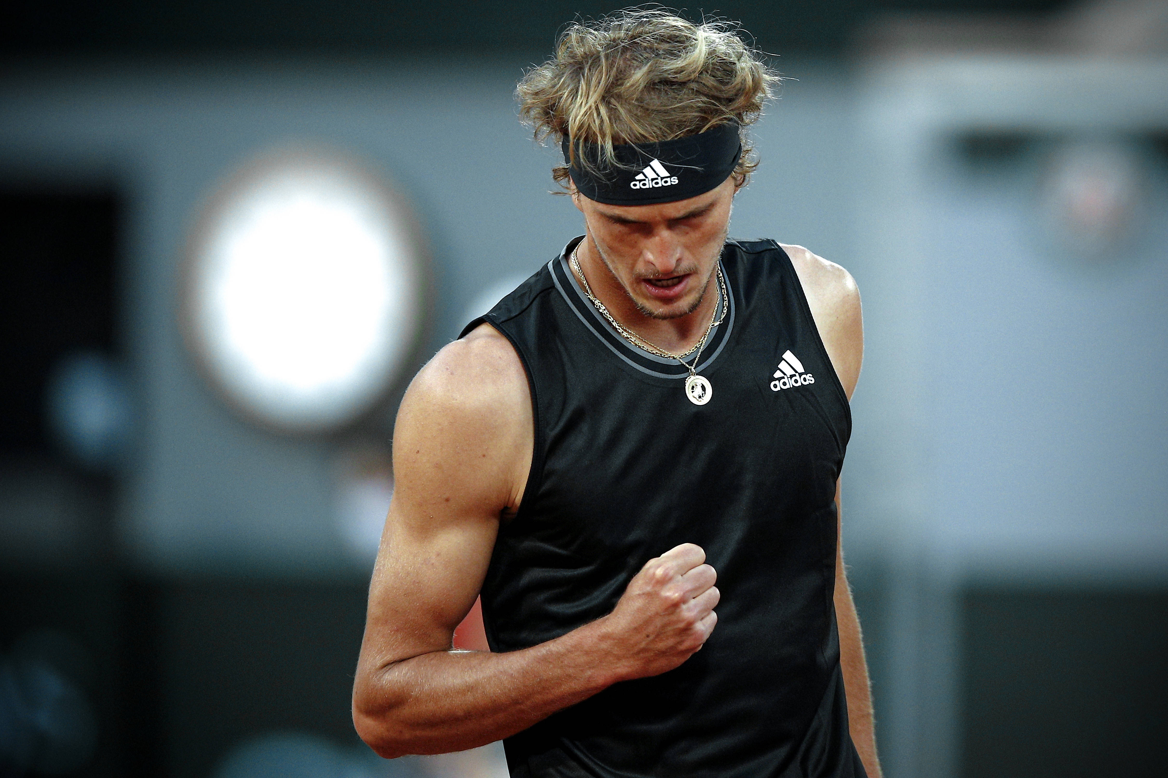 英国网球队绝地反击法国网球队，兹维列夫送出助攻的简单介绍