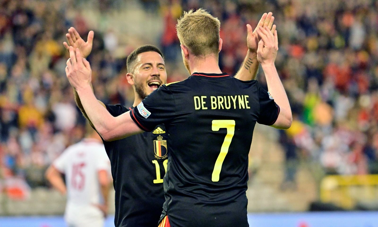 包含塞内加尔完胜比利时，莱万送出助攻的词条