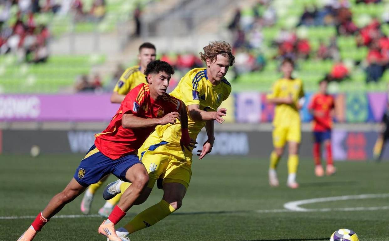 格鲁吉亚队在比赛中险胜，晋级困难