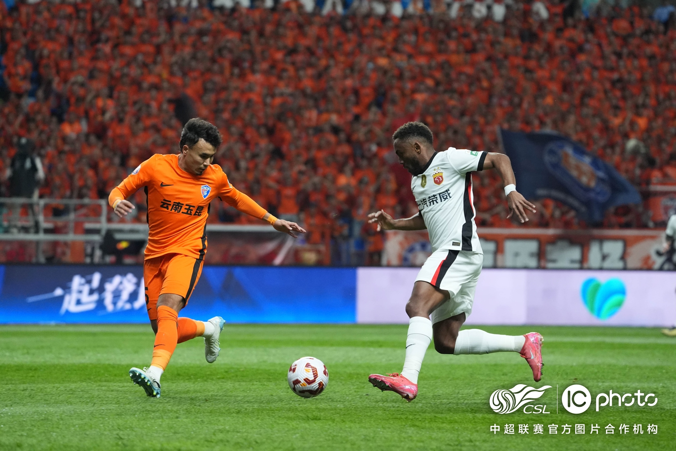 富力外援梅开二度，球队进攻火力逐渐回暖的简单介绍