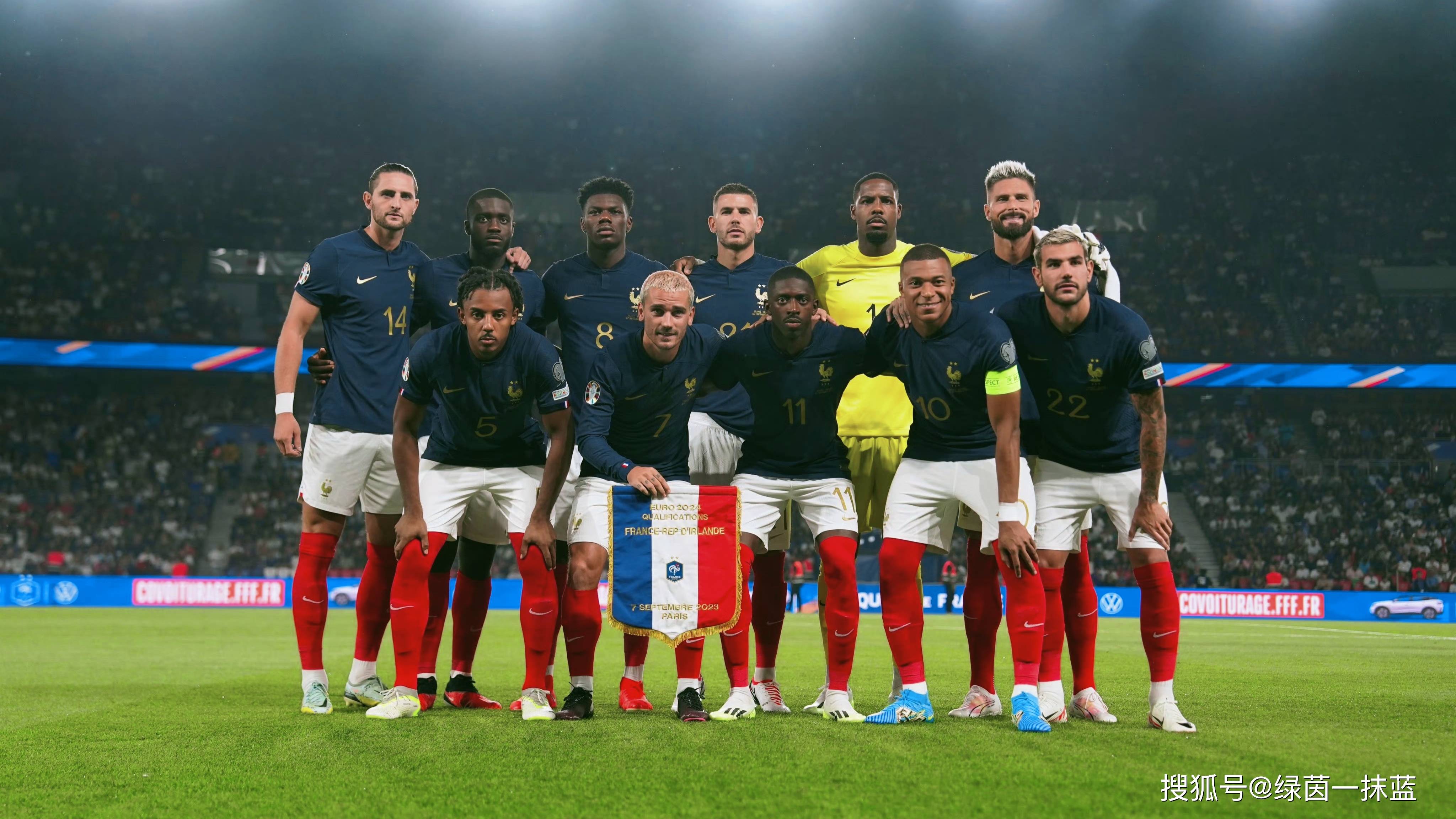 法国豪门豪取四连胜，积分榜领先优势增加的简单介绍