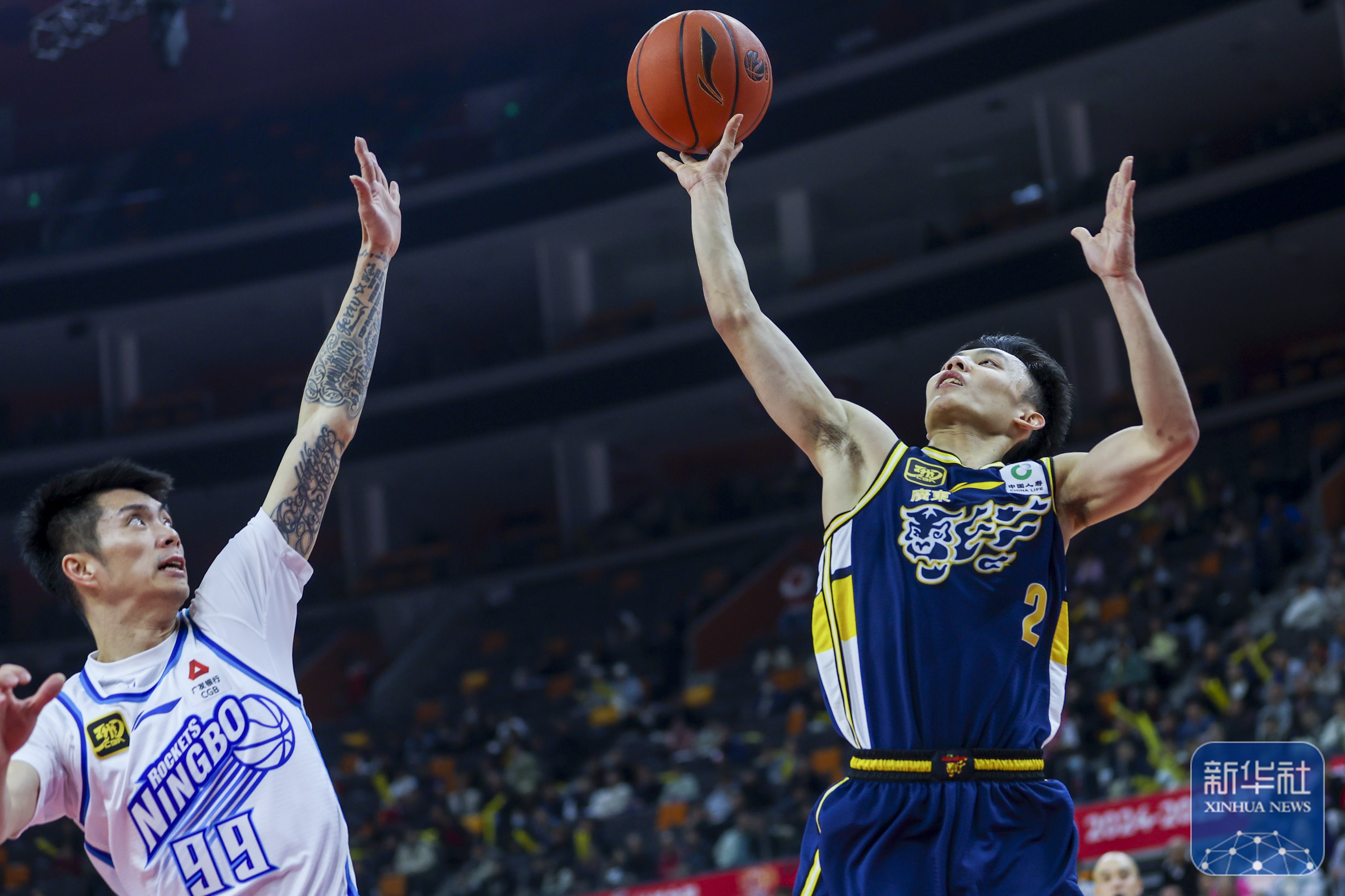 风暴酝酿,CBA联赛纷呈异彩 风暴酝酿,CBA联赛纷呈异彩