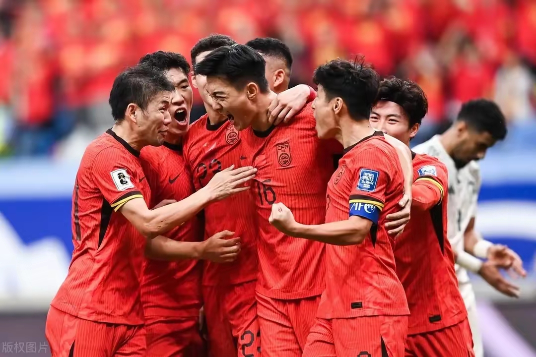 中超激情燃烧，球场上诸强争霸无畏