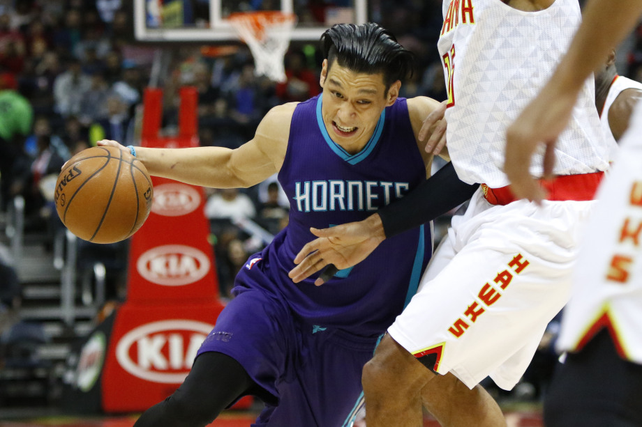 老鹰客场不敌黄蜂,遭遇失败 老鹰客场不敌黄蜂,遭遇失败