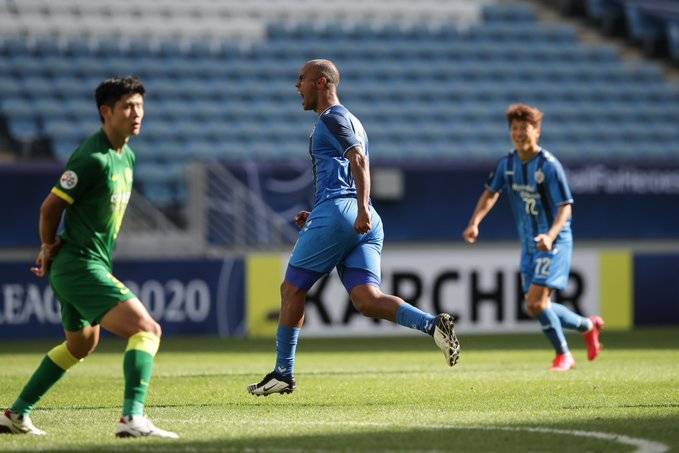 足球队新赛季深夜训练秘闻！