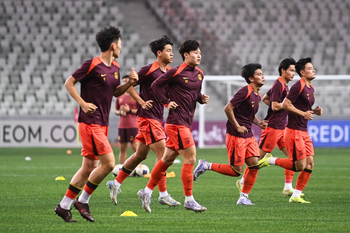 中国足球队在亚洲比赛中取得佳绩 中国足球队在亚洲比赛中取得佳绩