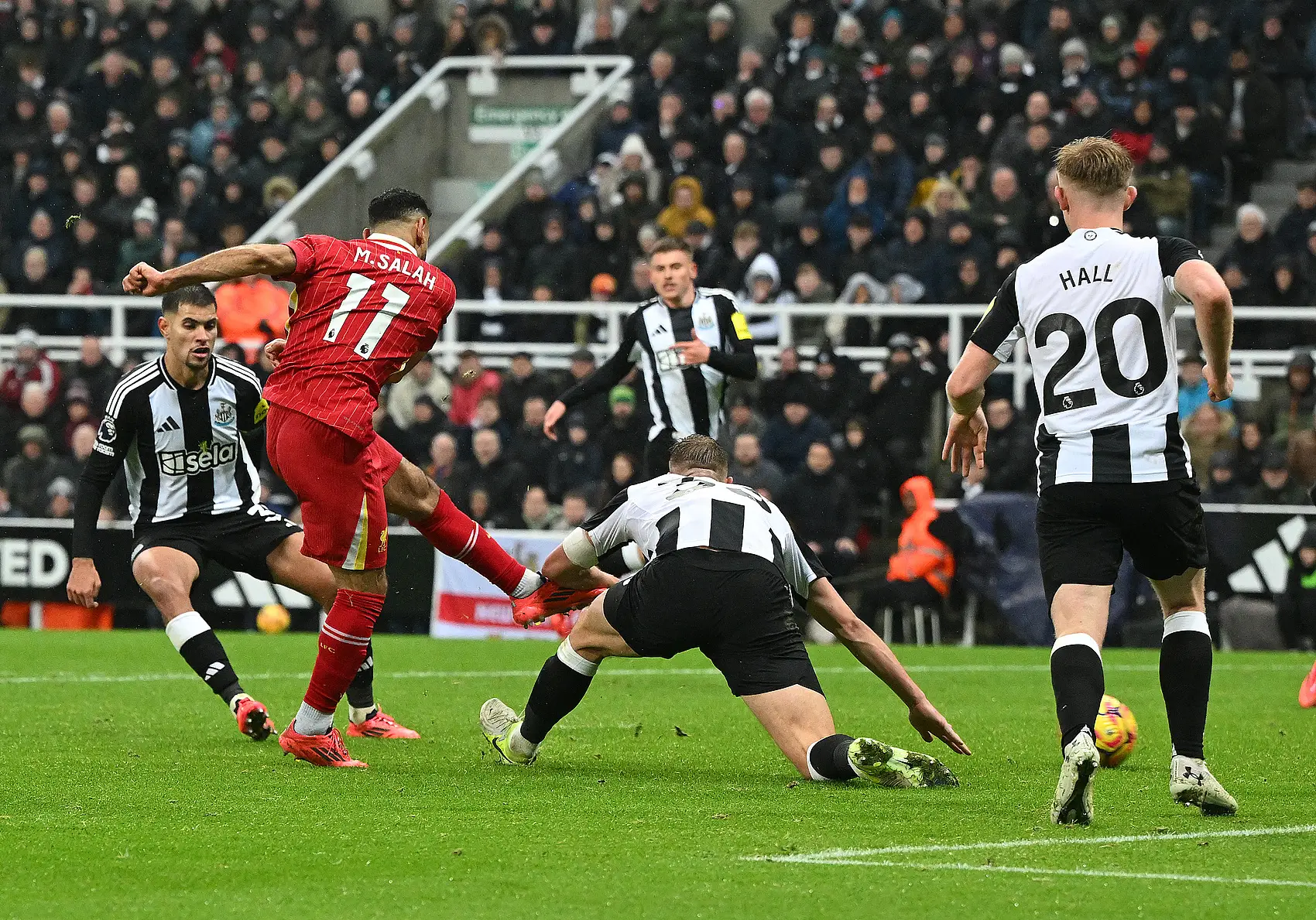 阿贾克斯球员助攻连续两场比赛 阿贾克斯球员助攻连续两场比赛