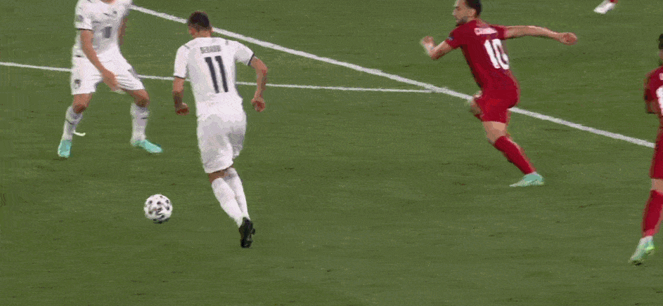 包含土耳其完胜荷兰，若日尼奥刷新纪录的词条