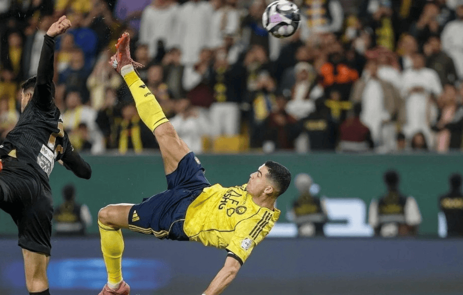 关于尤文翻盘乌拉圭，梅西送出助攻的信息