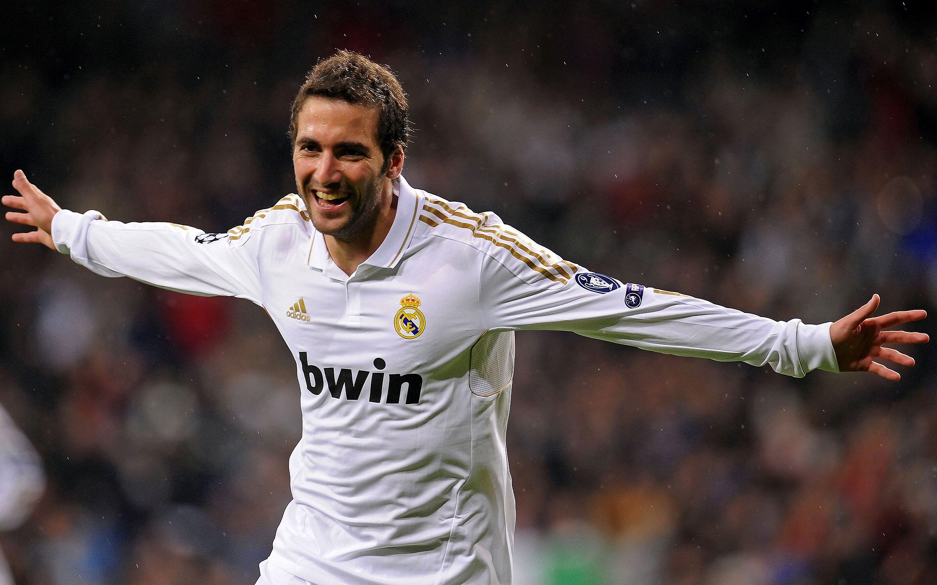 绿茵场上的东方棋局,当日本战术维新遭遇荷兰全攻全守,莫德里奇式关键先生如何决定战局走向