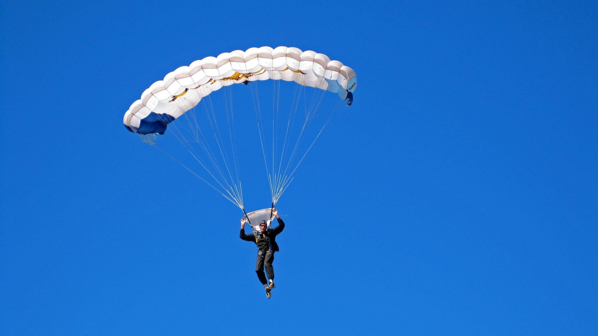 尼克斯横扫火箭背后，莫兰特如何从局外人蜕变为关键先生
